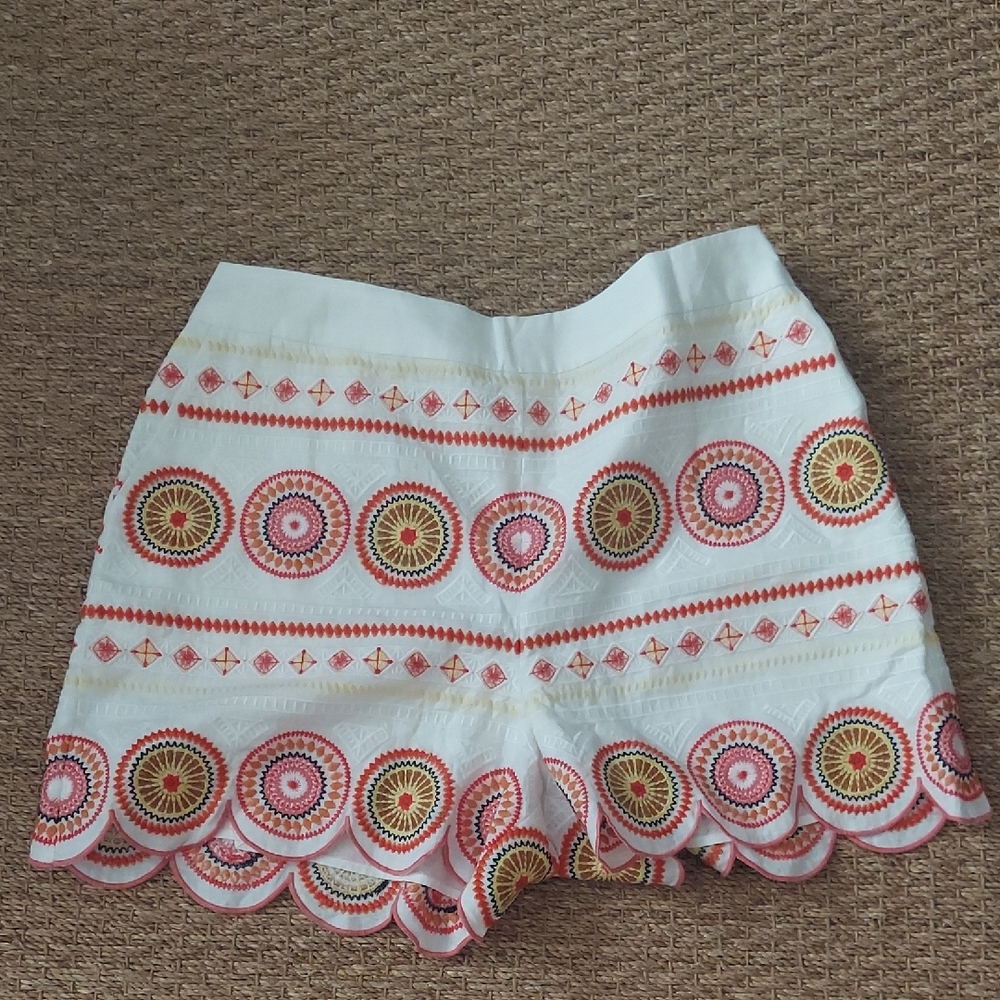 Boden High Waist White and Red Embroidered Shorts